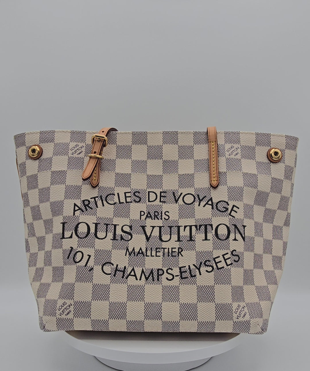 Louis Vuitton LV Cabas Adventure PM Tote Bag Damier Azur in white with leather strap Articles de voyage paris 101, champs-elysees 360 slow motion video 4k HD