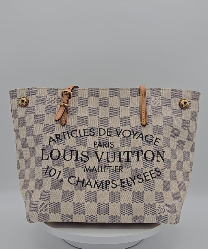 Louis Vuitton LV Cabas Adventure PM Tote Bag Damier Azur in white with leather strap Articles de voyage paris 101, champs-elysees 360 slow motion video 4k HD